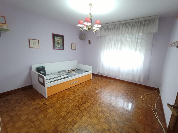Se vende piso bien situado en Ribeira